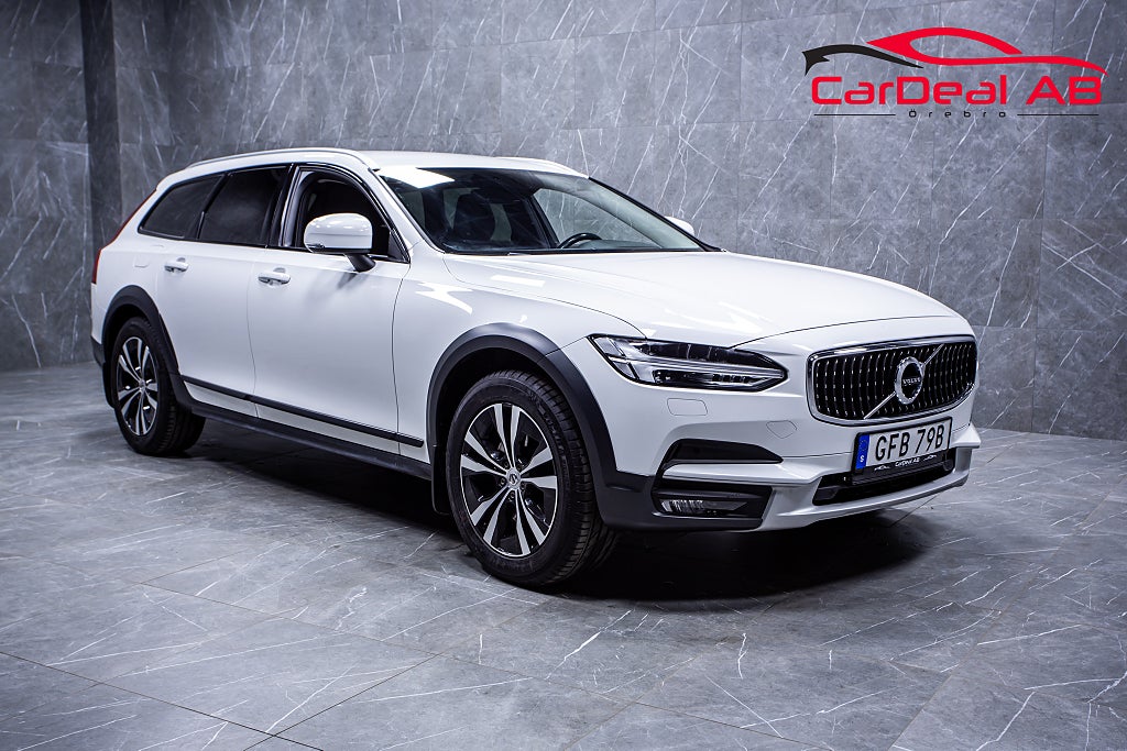 Volvo V90 Cross Country D4 AWD Momentum Värmare Kamera Skinn CarPlay BLIS Drag