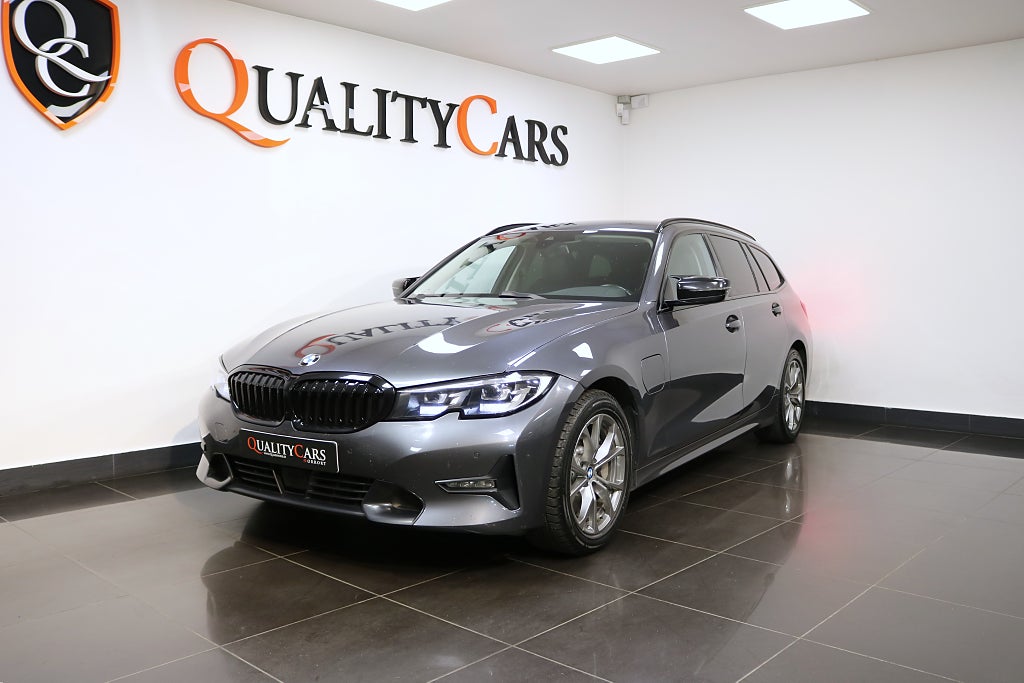 BMW 330e