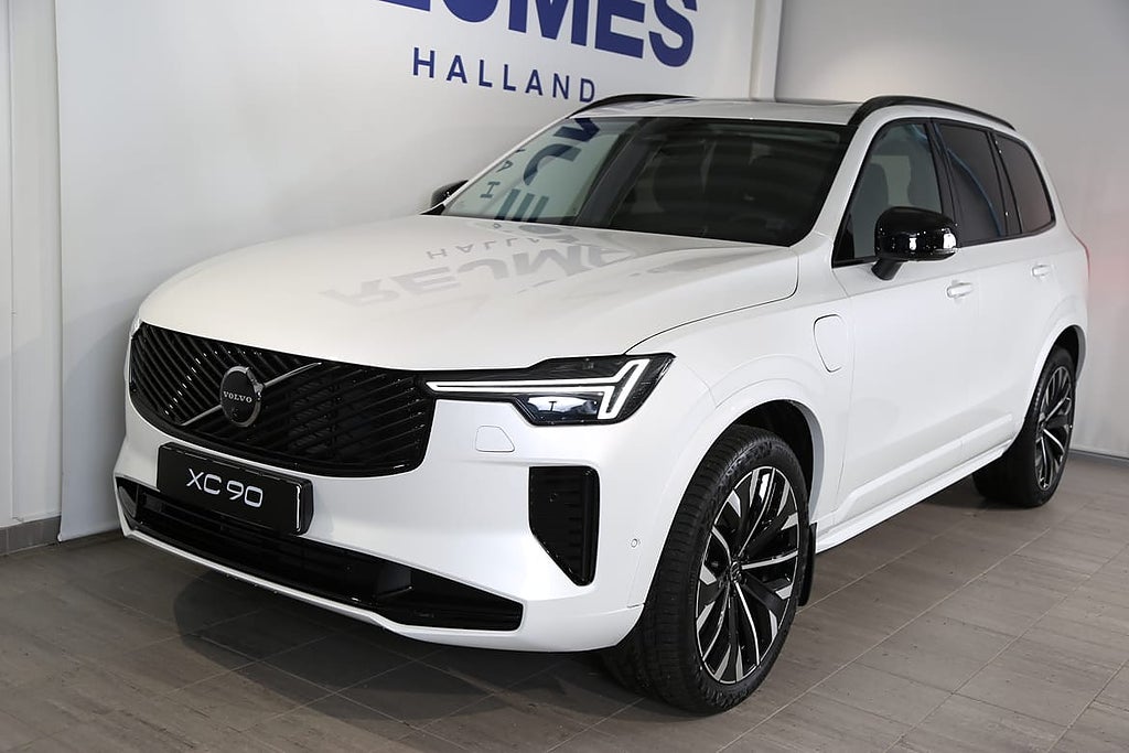 Volvo XC90 II T8 Ultra Dark | B&W | Luftfjädring | Dragkrok | Ryggmassage |