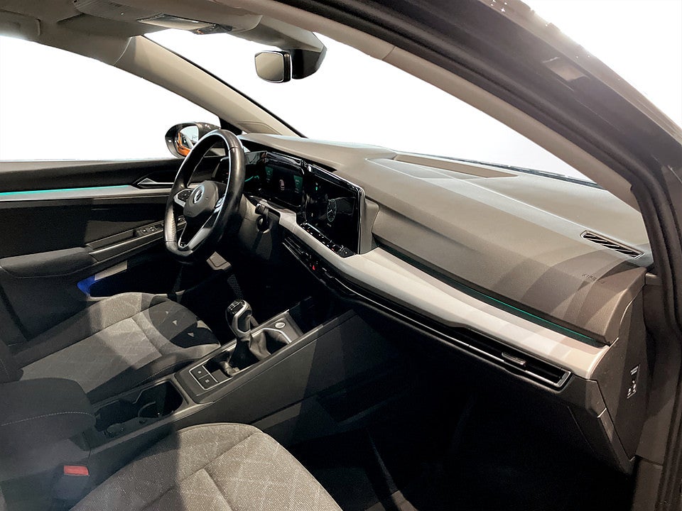 Bild på Volkswagen Golf Base 1.0 TSI 110hk BLUETOOTH FARTHÅLLARE