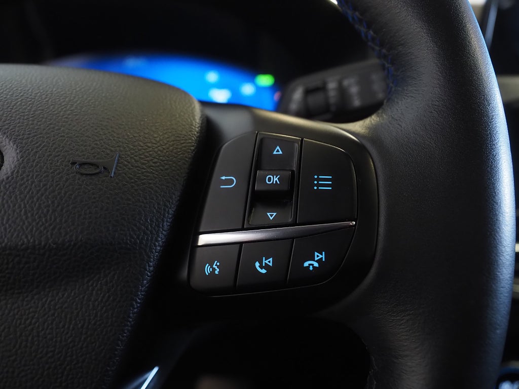 Ford Kuga Plug-In Hybrid 225hk E-CVT Titanium |Drag|Kamera|Navi|