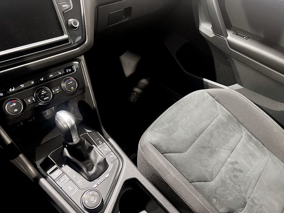 Bild på Volkswagen Tiguan GT 2.0 TDI 4Motion 190hk Aut AWD - B-KAMERA, DRAG