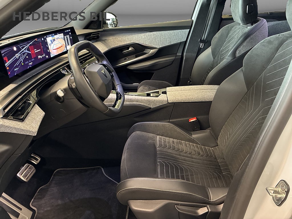Peugeot 5008  GT HYBRID 145HK thumbnail