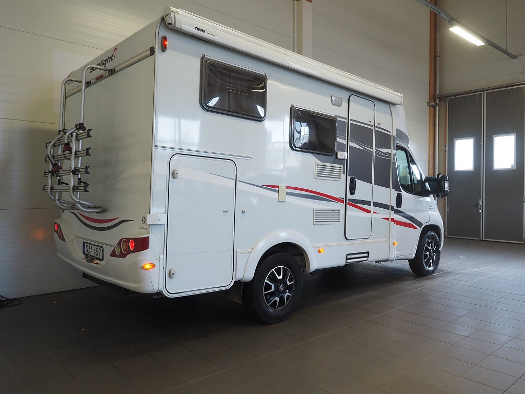 Sunlight T60 Under 6m Markis Automat Tvärbädd Stort garage 2016