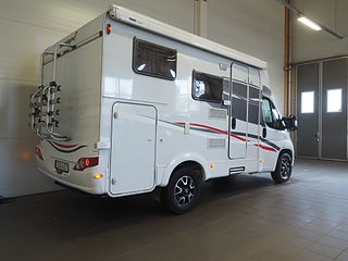 Husbil-halvintegrerad Sunlight T60 4 av 17