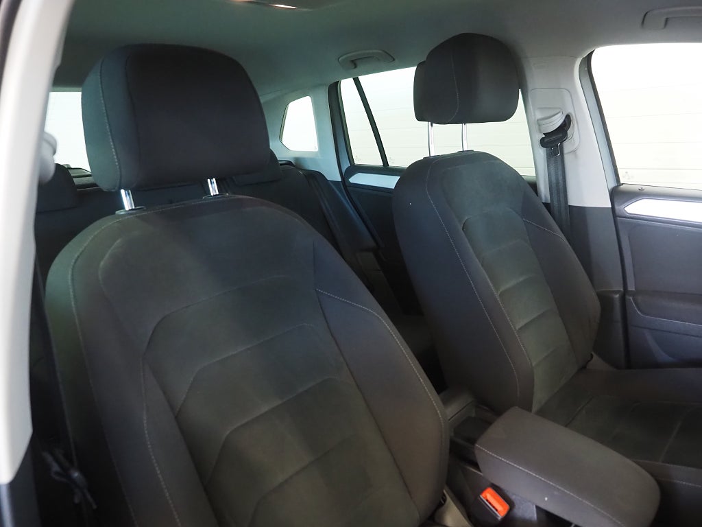 Volkswagen Tiguan 1.4 TSI 150hk DSG 4Motion Drag Kamera P-Värmare Carplay 2018