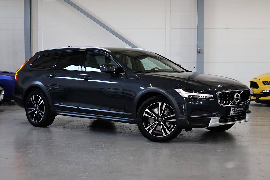 Volvo V90 Cross Country D4 AWD MOMENTUM VOC GEARTRONIC PDC