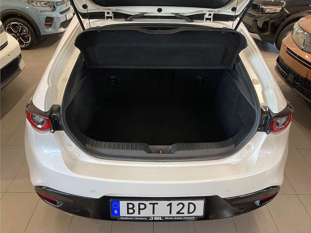 Bild på Mazda 3 Hatchback Sky 2.0 150hk Aut - B-KAMERA, 1 ÄGARE