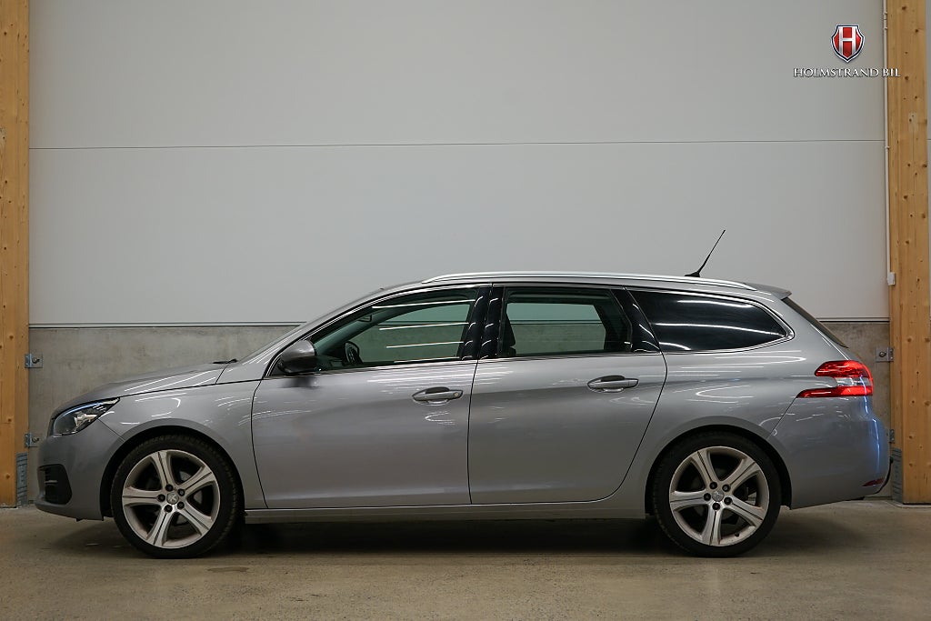 Peugeot 308 SW 1.2 PureTech 130 EAT Allure Drag Panorama Carplay 