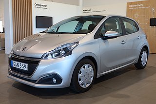 Halvkombi Peugeot 208 1 av 19