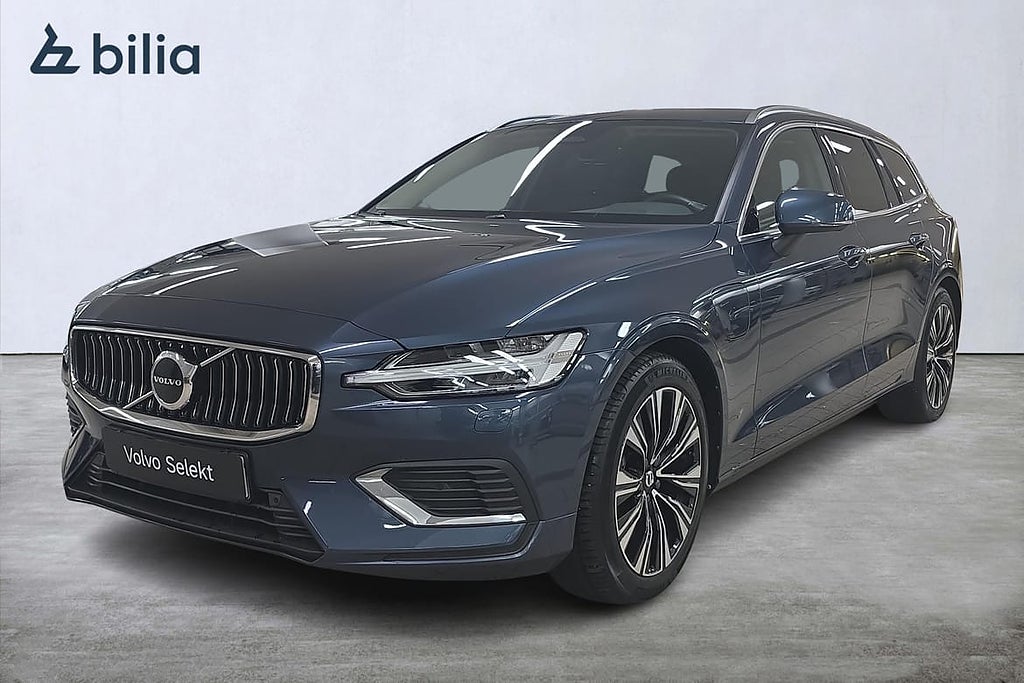 Volvo V60 Recharge T6 Core Edition / Dragkrok/ Motorstolspaket/ El värm...