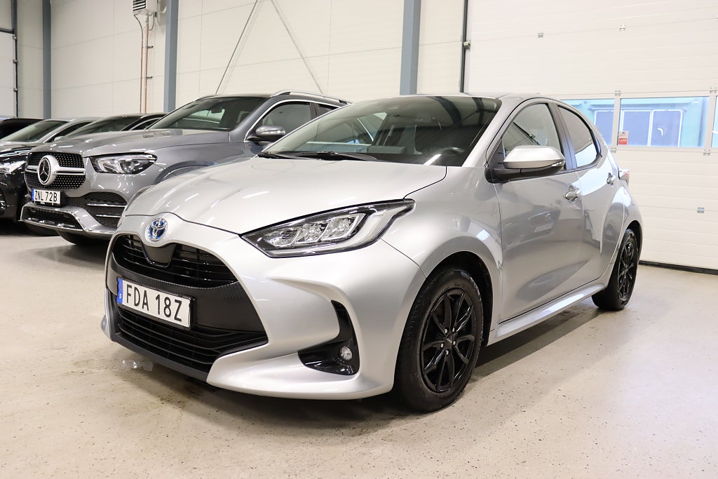 Toyota Yaris Hybrid CVT Active Plus B-Kamera Rattvärme 116hk