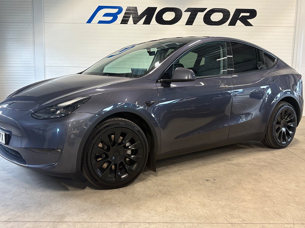 Tesla Model Y Long Range AWD Long Range