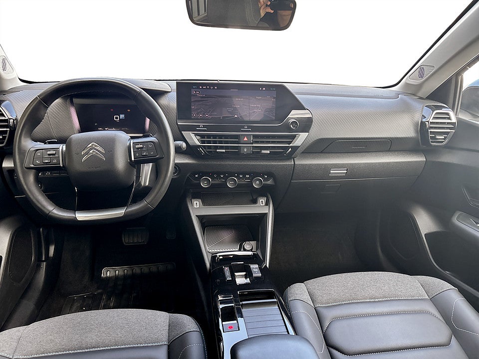 Bild på Citroën C4-X Shine 1.2 PT 130hk Aut B-KAMERA NAVI