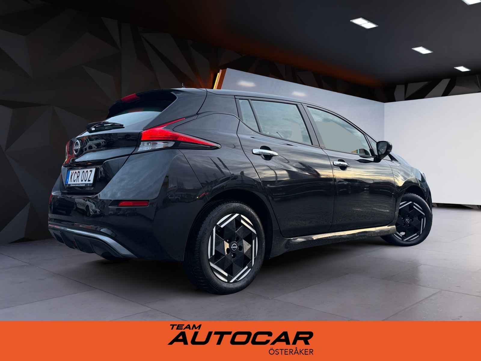 Nissan Leaf 2022, photo 5/45