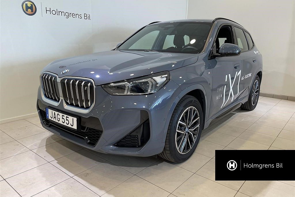 BMW iX1 xDrive30 M-Sport Parking Assist BMW Iconicsounds