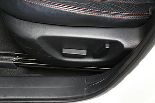 Halvkombi Mazda 3 14 av 30