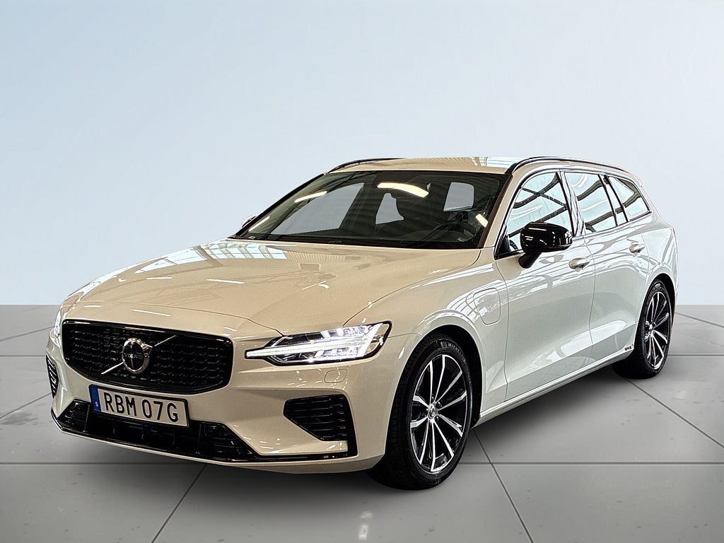 Volvo V60 T6 Plug-In Hybrid AWD PlusDark Edit S&V/Backkamera/MOMS