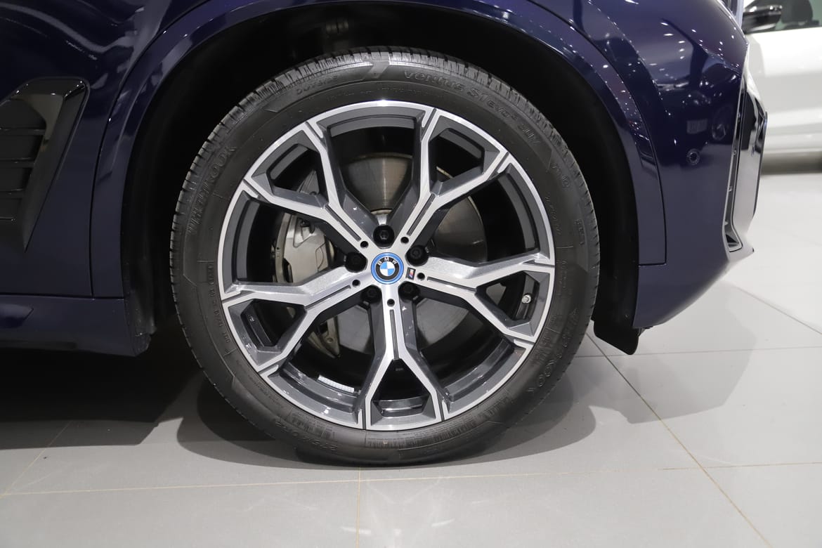 BMW X5 xDrive50e 2025, bild 5/10