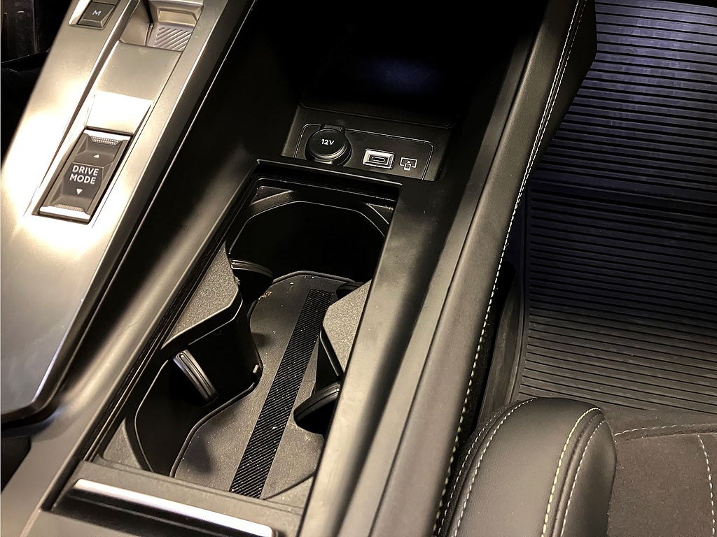 Bild på Peugeot 308 SW GT 1.2 PT 130hk Aut - B-KAMERA, CARPLAY