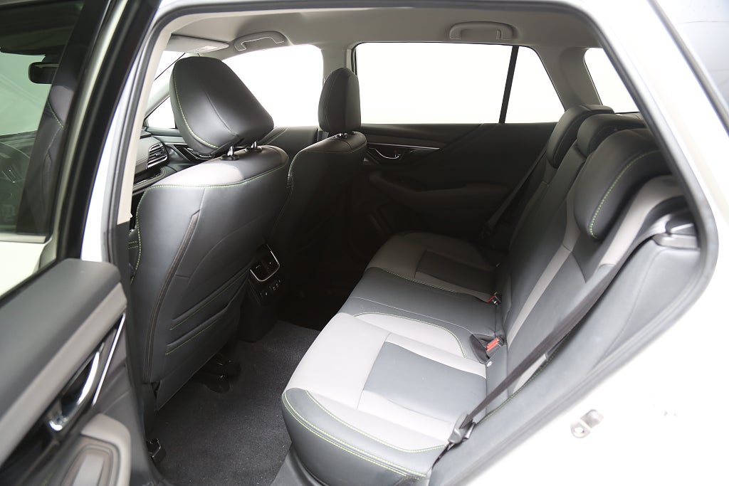 Subaru Outback 2,5i 169hk 4WD XFuel Field AWD Aut Dragkrok 2023