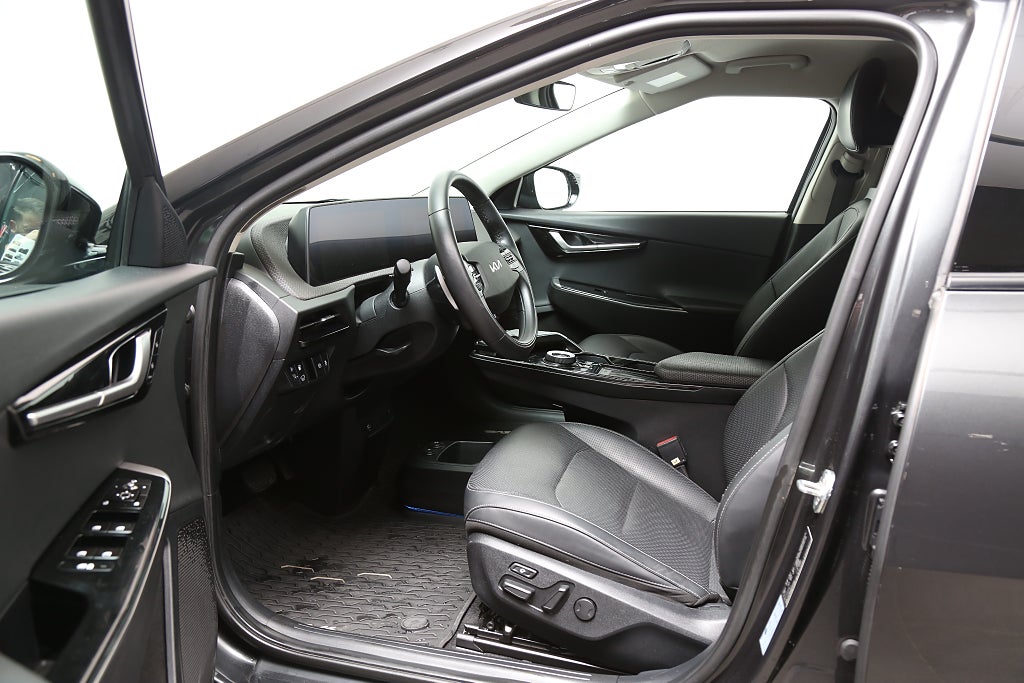 Kia EV6 77.4 kWh PLUS 228hk Läder 360°-kamera Leasbar 2022