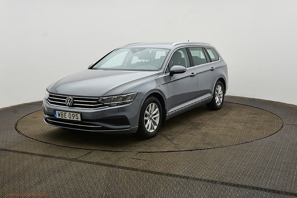 Volkswagen Passat Sportscombi 1.5 TSI värmare + drag 