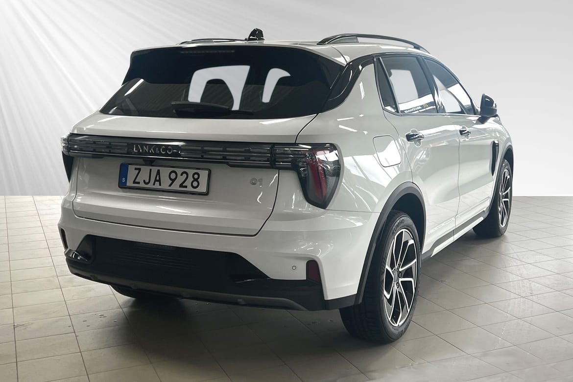 Lynk & Co 01 Core PHEV 2025, bild 4/37