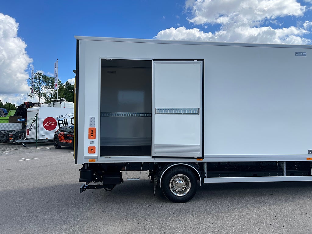 Iveco Daily 72C14E AirPro Skåpbil med Z-Lift, ELBIL