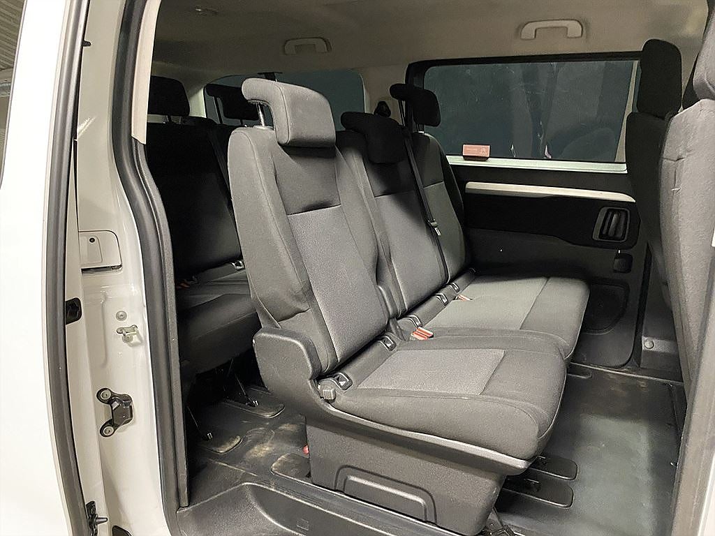 Bild på Citroën e-SpaceTourer 75kWh 136hk Aut - 9-SITS, B-KAMERA