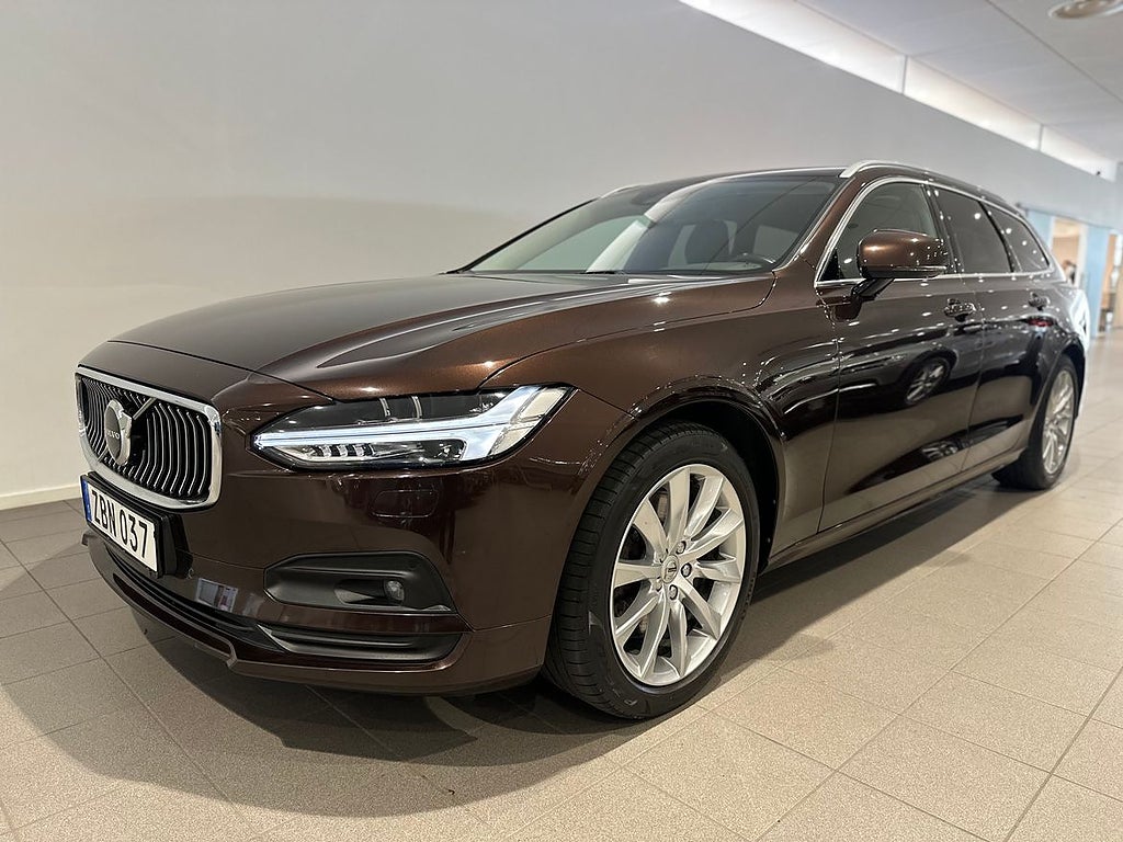 Volvo V90 B4 Diesel Momentum Advanced SE, Backkamera, Dragkrok, HarmanKard