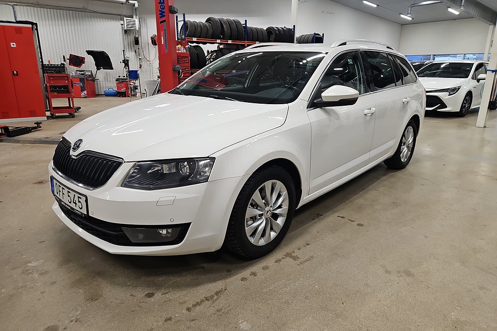 Skoda Octavia Kombi 1.0 TSI Style, drag, v-hjul, bränslevärmare