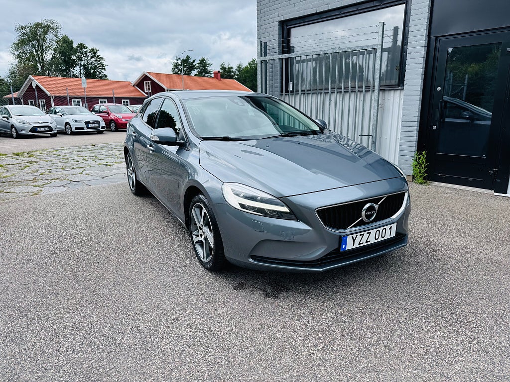 Volvo V40 T3 152HK BUSINESS / EN ÄGARE / VÄRMARE / 6400Mil 