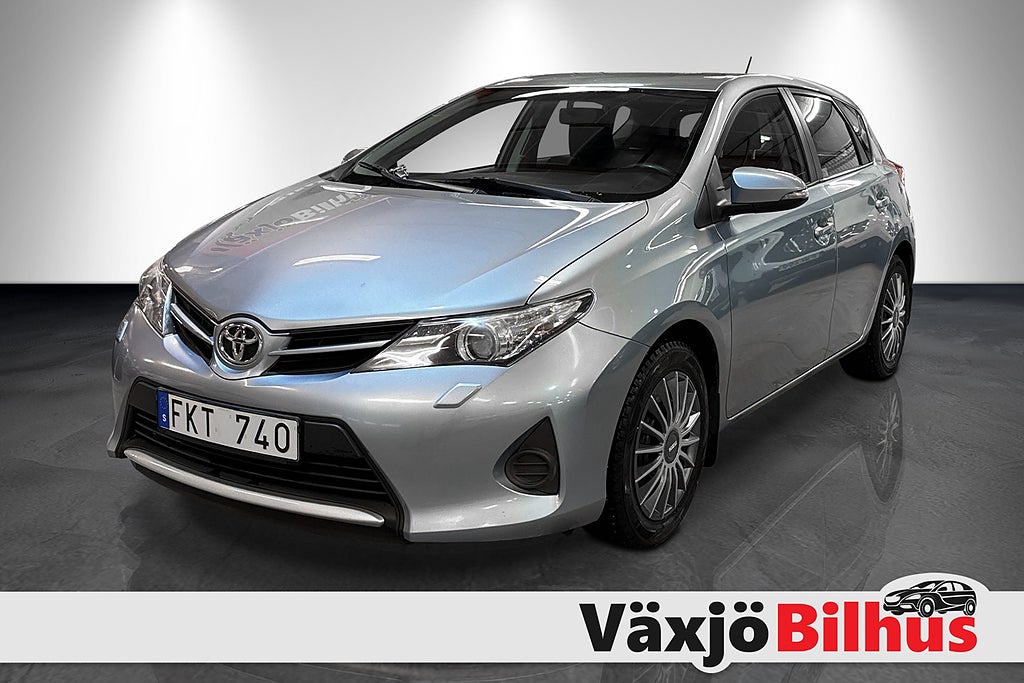 Toyota Auris 1.6 Life Euro 5 , 132HK