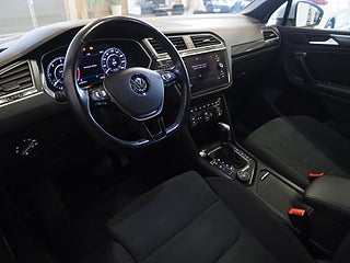 SUV Volkswagen Tiguan 14 av 24
