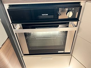 Husbil-halvintegrerad Adria Coral 670 SLT Supreme 30 av 37