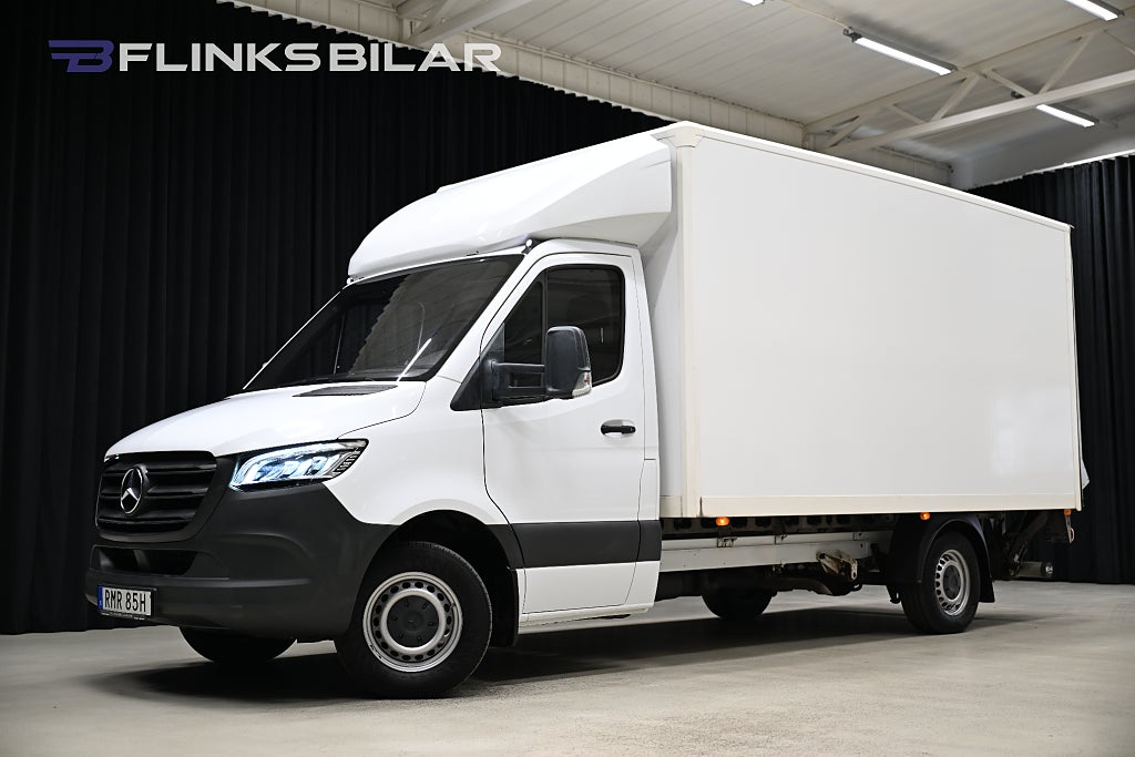Mercedes-Benz Sprinter 316 Automat|Volymskåp|Bakgavellyft|Sidodörr|GPS|Leasbar