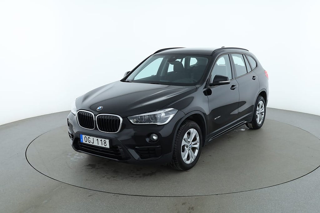 BMW X1 sDrive18d Sport Line / Dragkrok, Backkamera