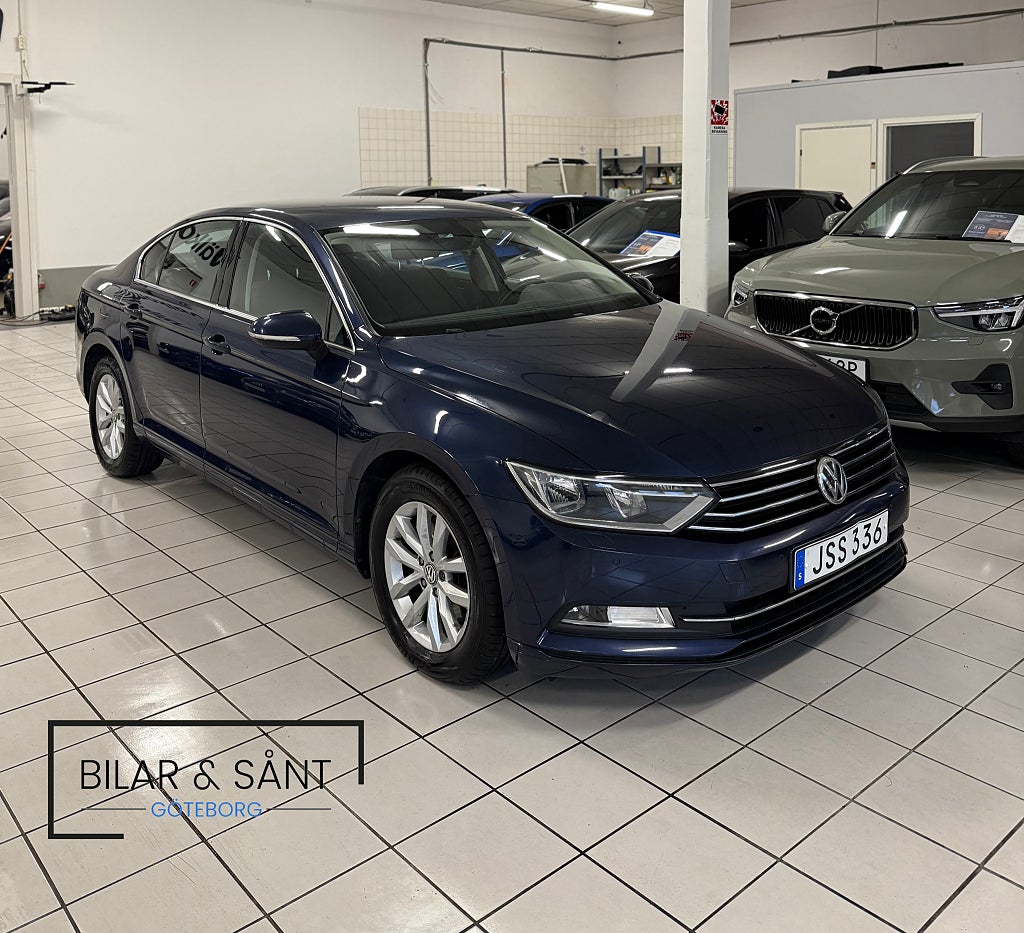 Volkswagen Passat 2.0 TDI DPF BMT 1 Ägare Backkamera Dragkrok Vinterhjul