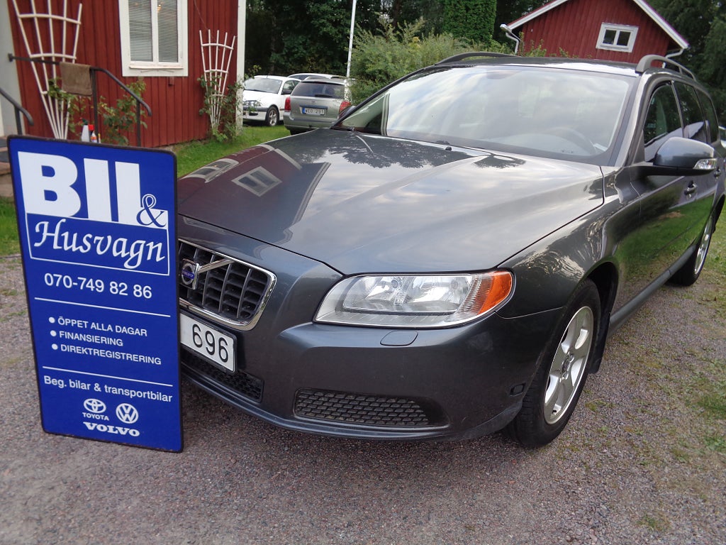 Volvo V70 2.0 NYBES U.A./FULLSERVAD/15200 MIL/MVG/ÅRSSK. 1405:-/ACC/FARTH 