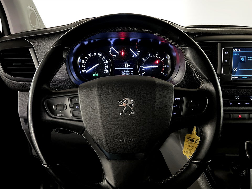 Bild på Peugeot Expert PRO+ 2.0 BHDi 145hk L3 B-KAMERA DRAG