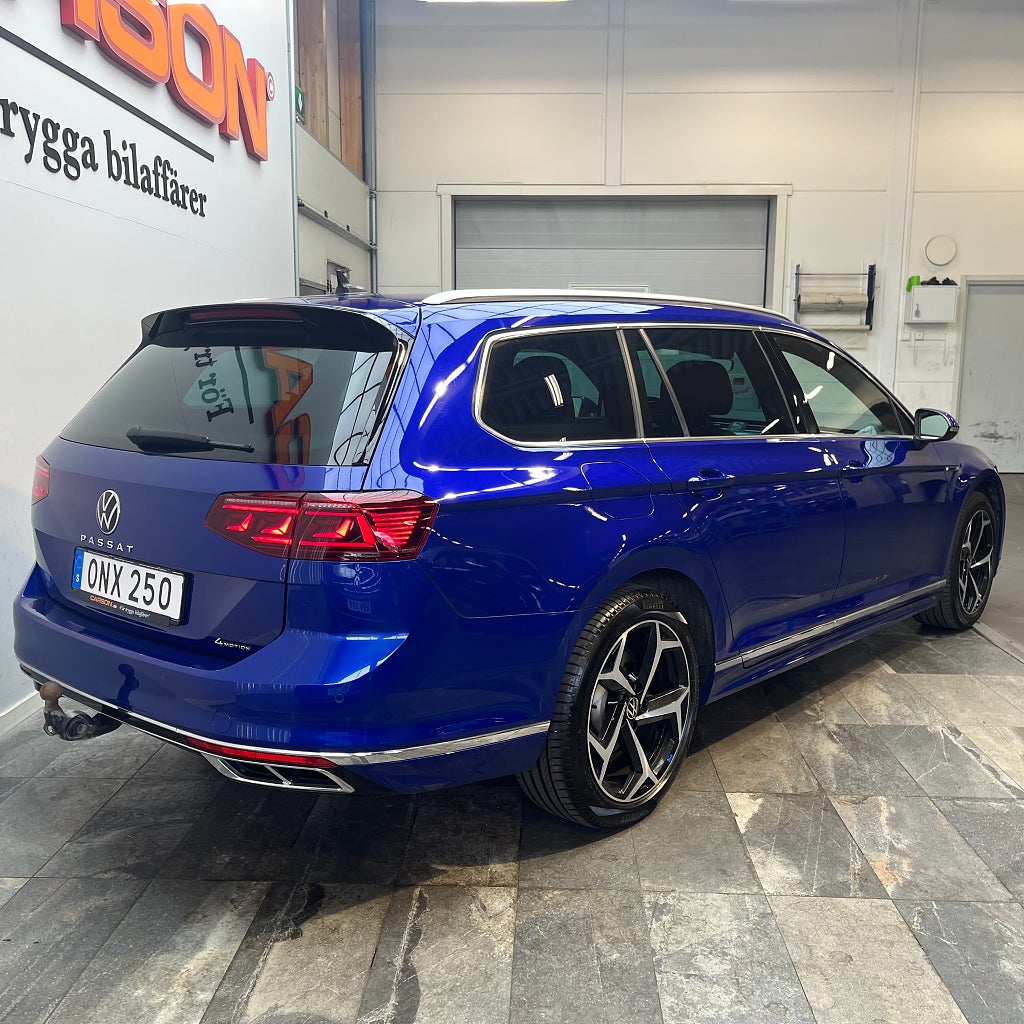 Volkswagen Passat SC 2.0 TDI 4M GT R-Line Backkamera Värmare Apple Drag