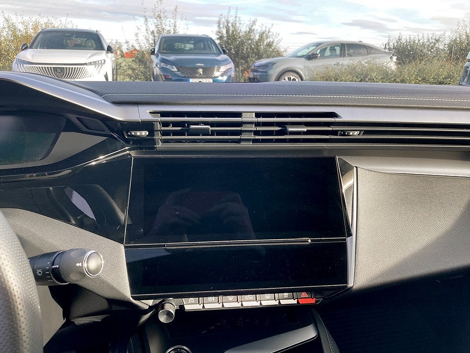 Bild på Peugeot 408 GT Hybrid 225hk Aut - 360-KAMERA, CARPLAY