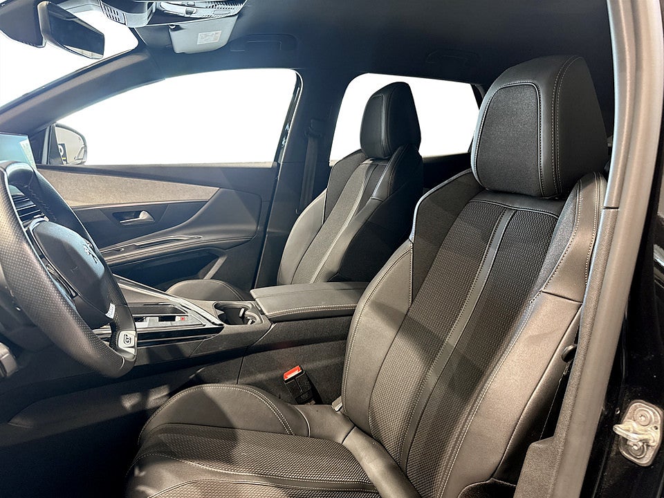 Bild på Peugeot 3008 GT 1.2 PT 130hk Aut B-KAMERA CARPLAY