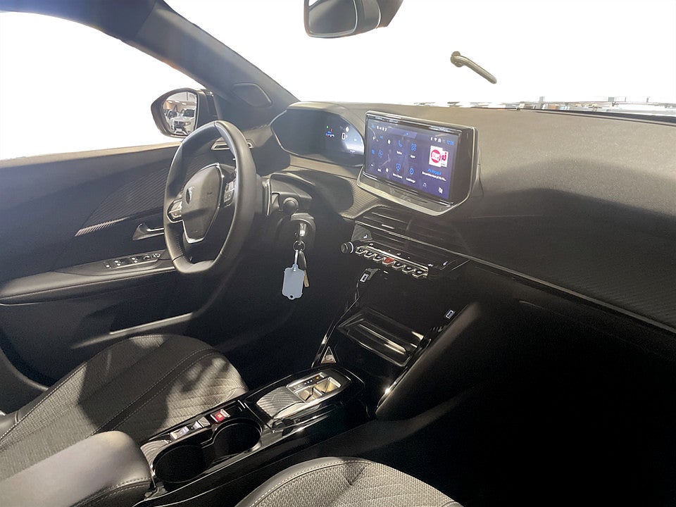Bild på Peugeot 2008  1.2 PT 130hk Aut B-KAMERA CARPLAY