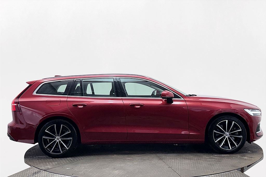 Volvo V60 Recharge T6 AWD Plus Bright Drag BLIS Klimat Läder 350hk