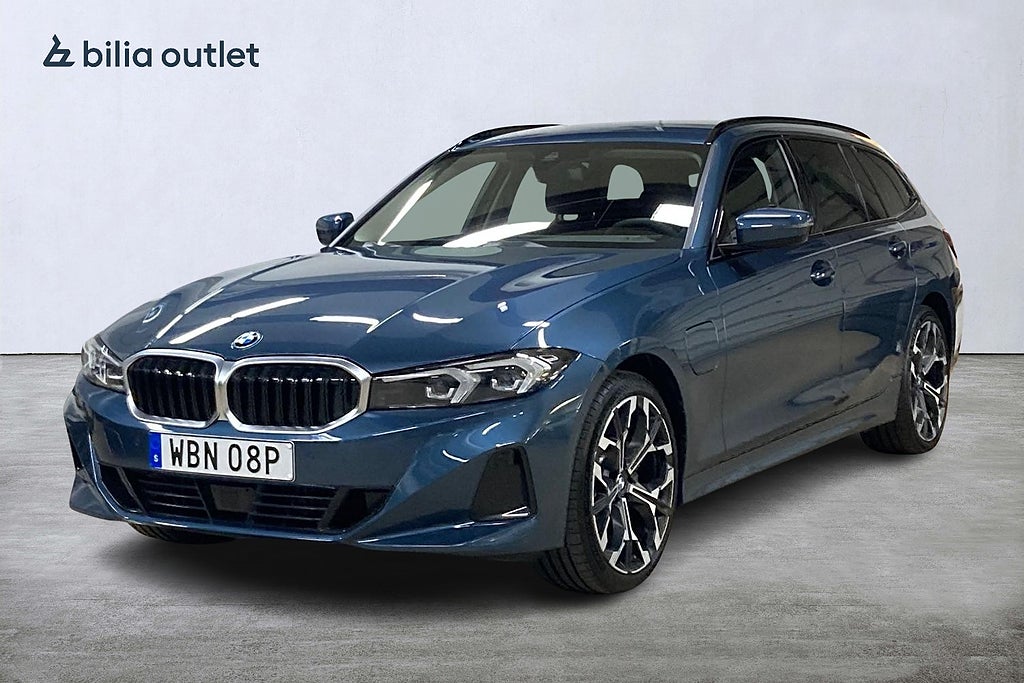 BMW 330e xDrive Touring M Sport 292hk Widescreen HiFi Navi Drag B-kamera