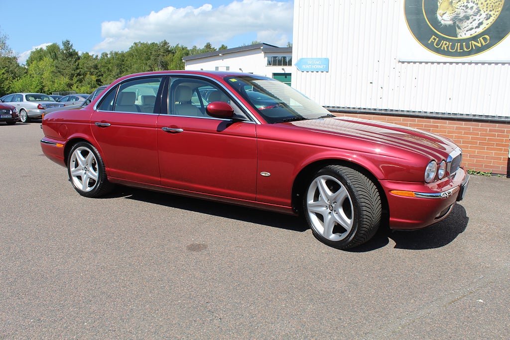Jaguar XJ 4.2 V8, unikt låga mil, extremt vacker bil, en ägare