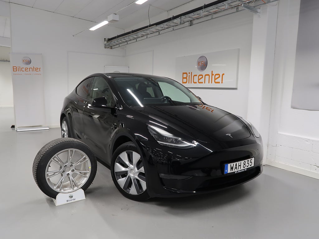 Tesla Model Y Long Range AWD V-Däck ingår Drag-Skinn-Pano-Kamera-Navi