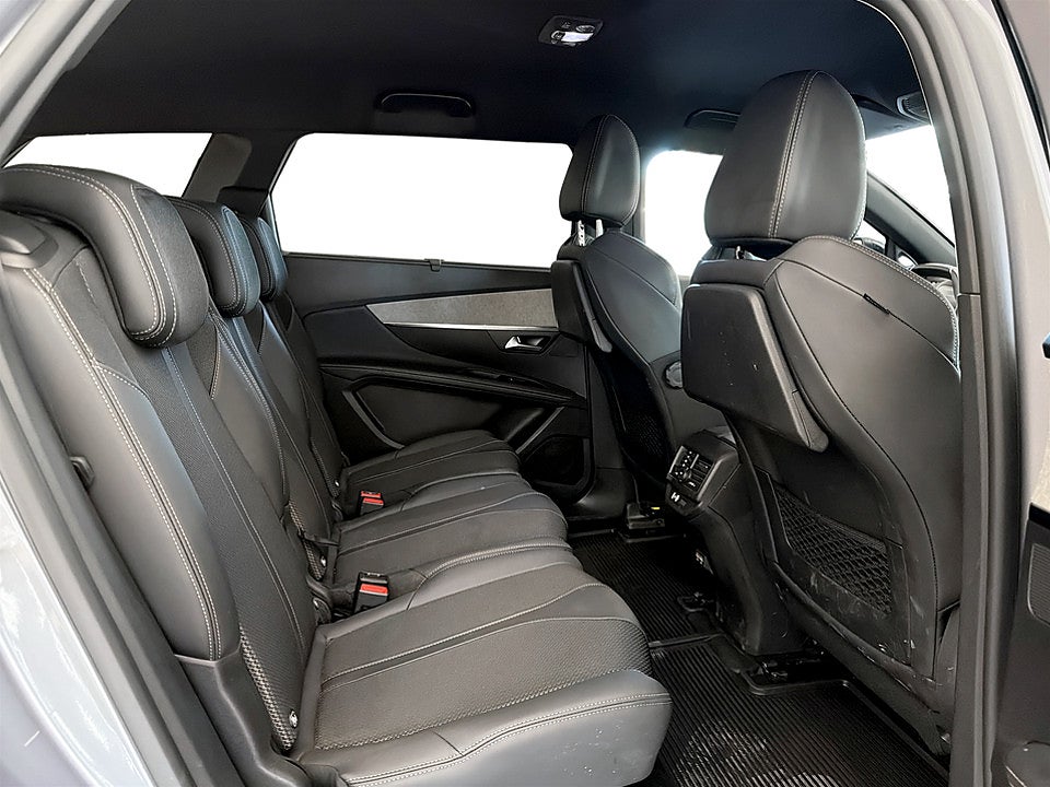 Bild på Peugeot 5008 GT 1.2 PT 130hk Aut 7-SITS B-KAMERA CARPLAY